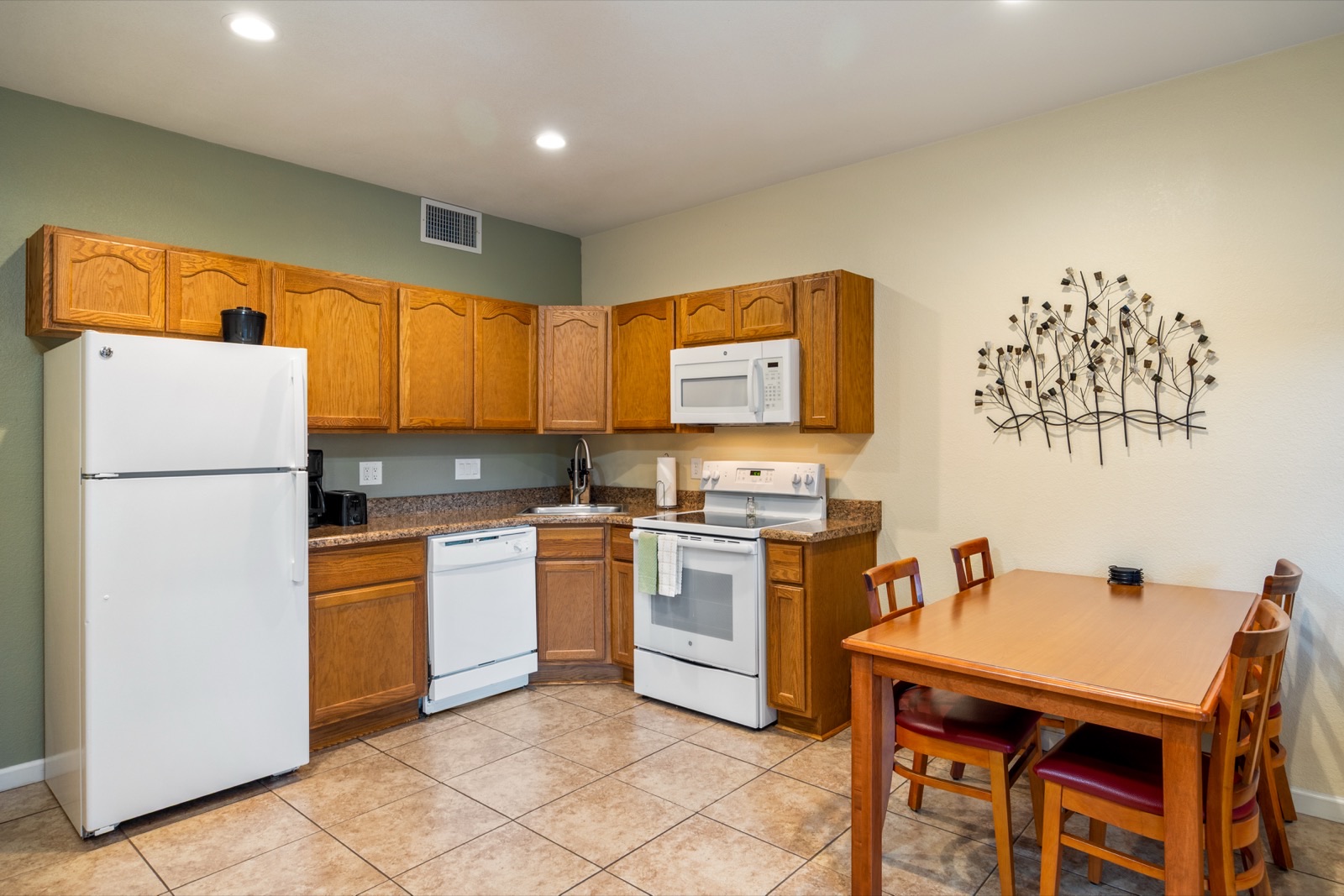 Juniper Grand Canyon FF kitchen